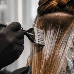 Formation Les Secrets du Blond, technique de balayage pour coiffeurs à Lille